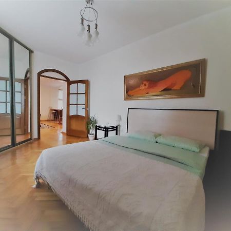Apartment On Myasnikova 34 Minsk Dış mekan fotoğraf